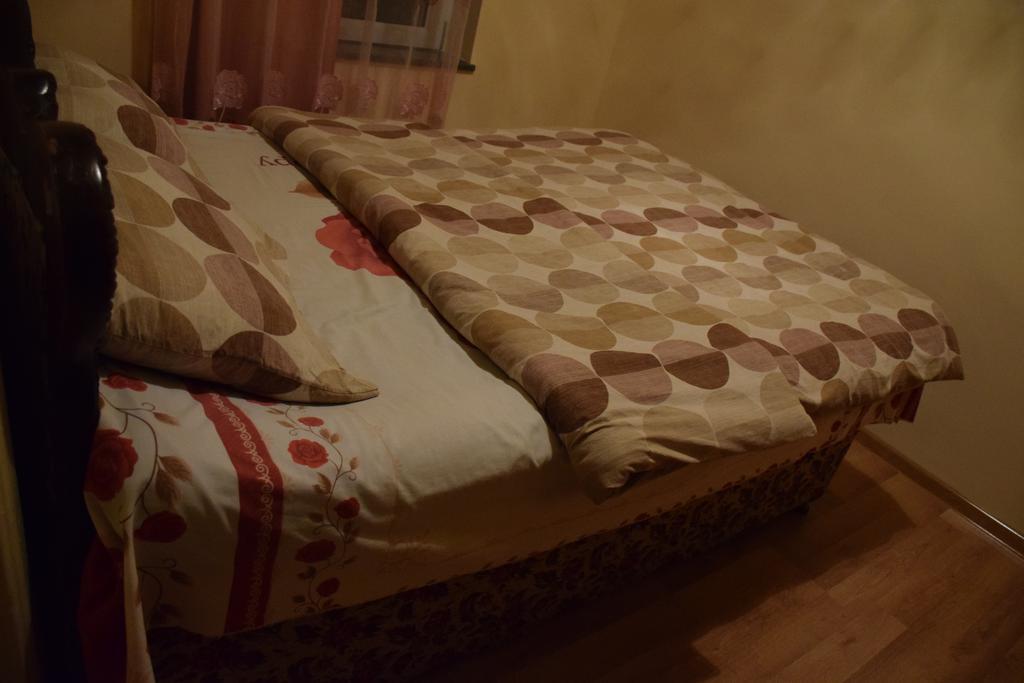 Medico And Suliko Guest House Koetaisi Buitenkant foto