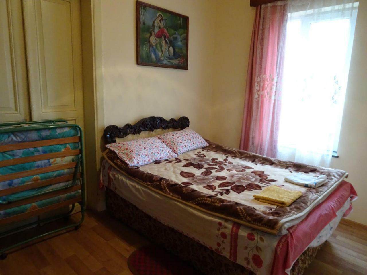 Medico And Suliko Guest House Koetaisi Buitenkant foto
