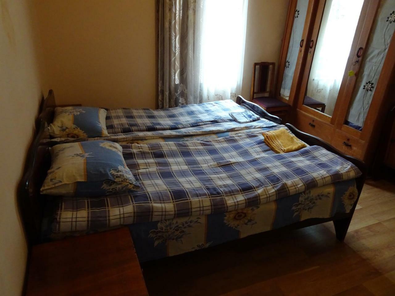 Medico And Suliko Guest House Koetaisi Buitenkant foto